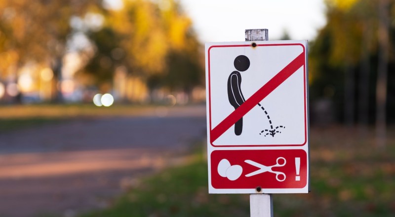 No urinating in public sign.