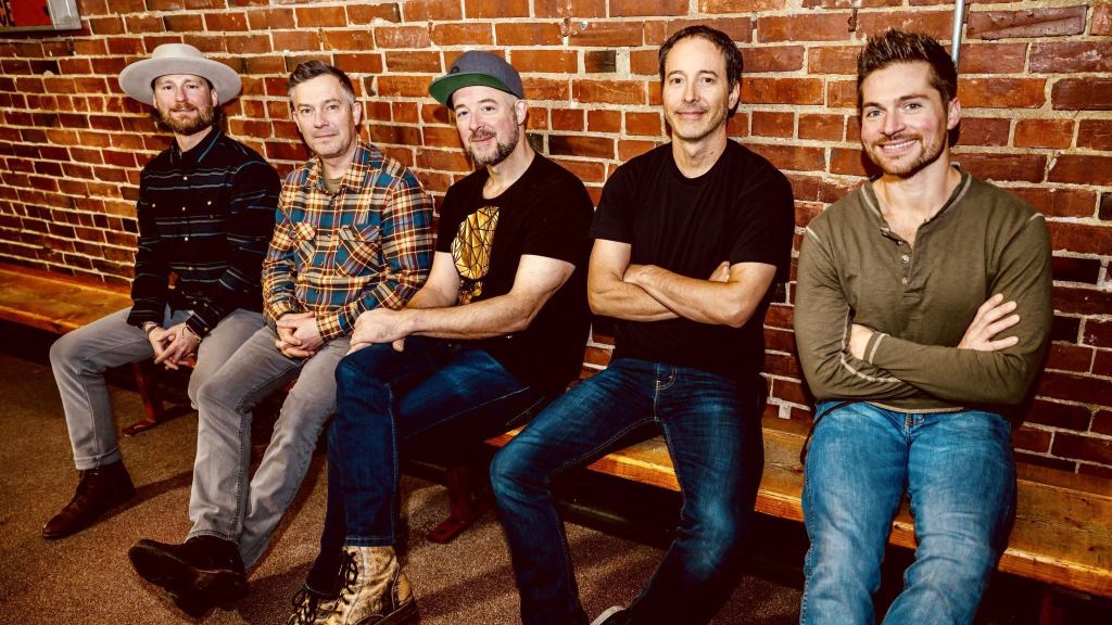 Yonder Mountain String Band w/ The Fretliners