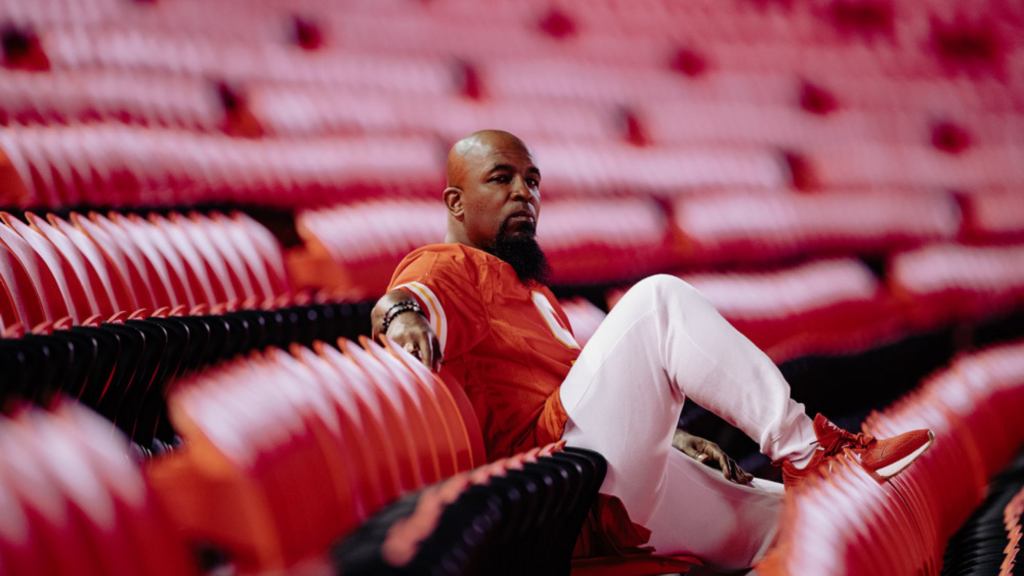 Tech N9ne w/ E-40