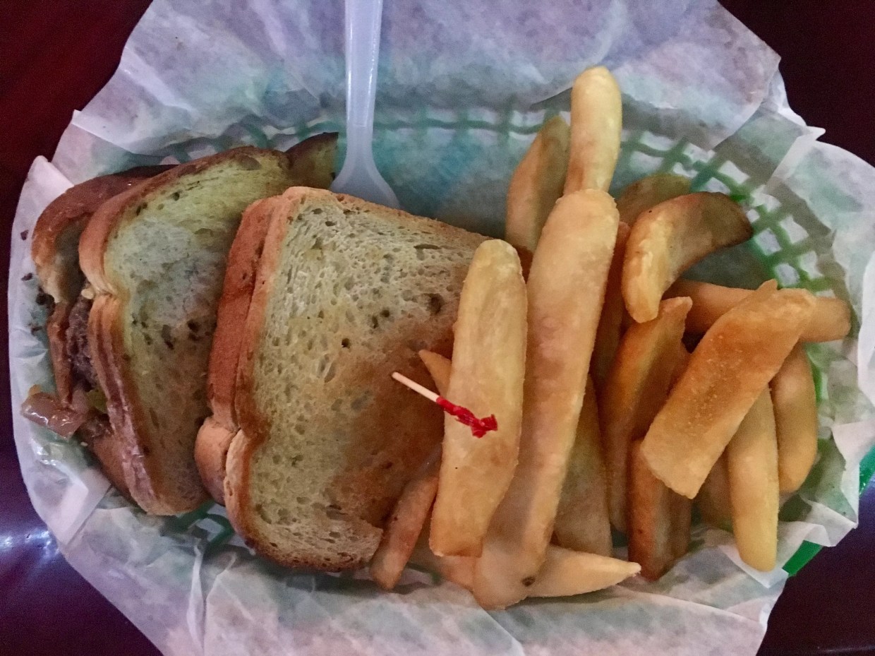 Milo Butterfingers Has Been a No-Bullshit Dallas Dive For Nearly 50 Years