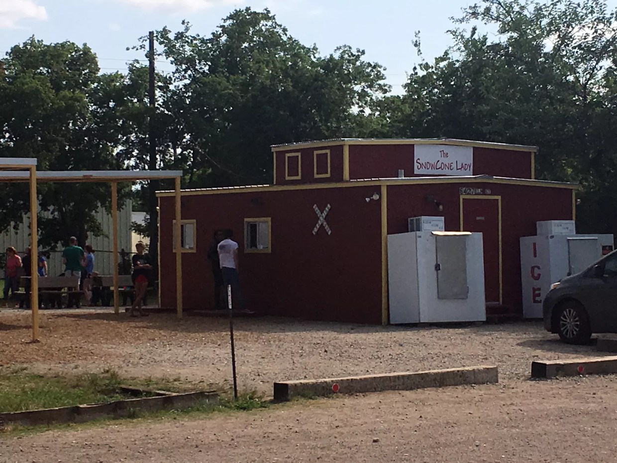 For 35 Years, the Frisco Snow Cone Lady Has Been Commanding Long Lines for Icy Treats