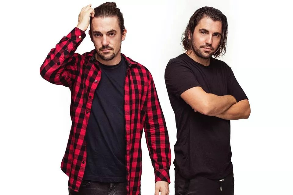 En Route to Dallas, Dimitri Vegas Describes How an EDM Star Picks a Wedding DJ