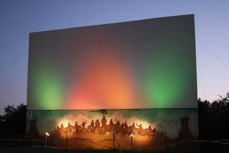 A Flawless Plan for Having a Kickass Summer in Dallas, 2017 Edition