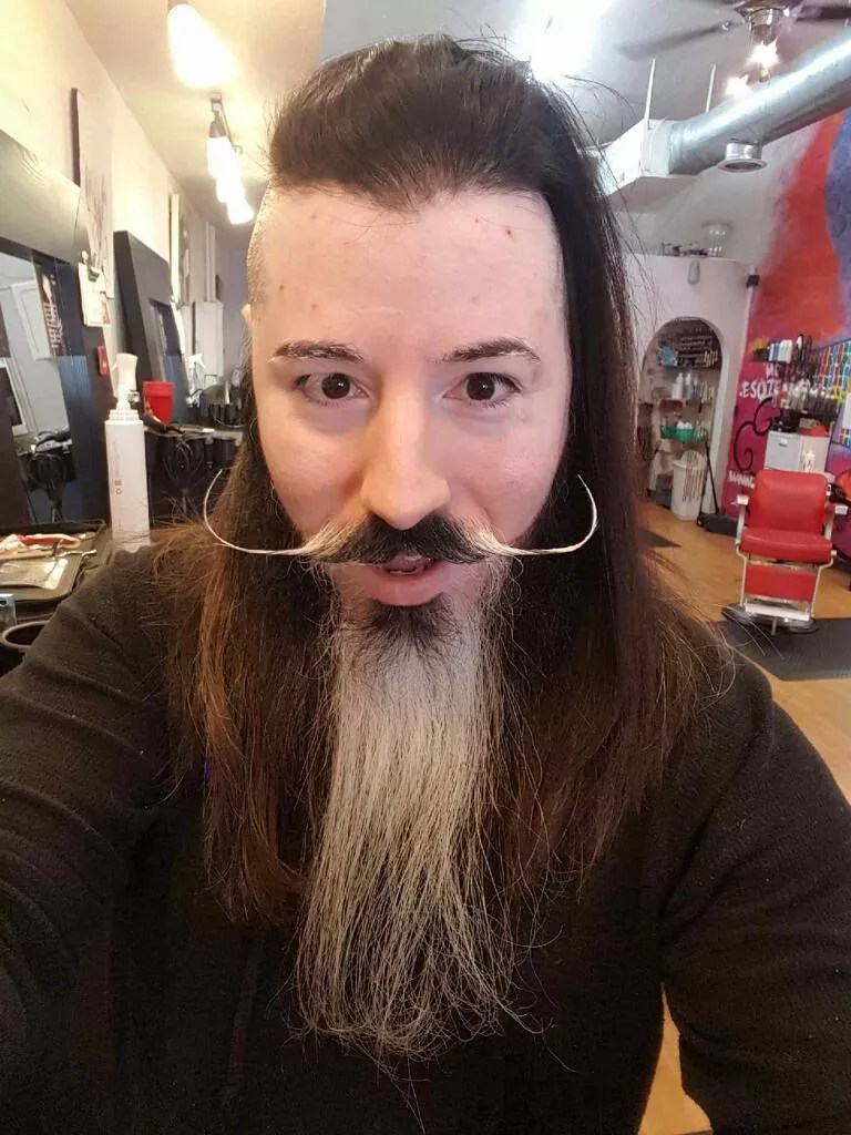 Dudes With Long Hair Are Getting Blowouts