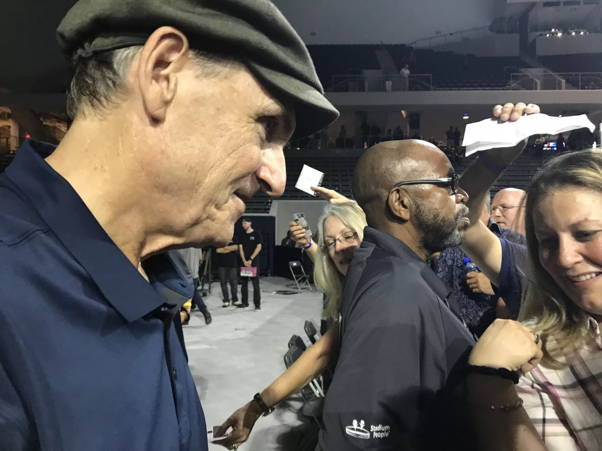 At the James Taylor Concert With Bonnie Raitt, Everybody’s Got a Friend