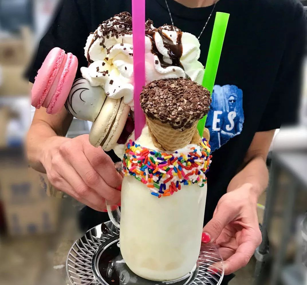 Freakshakes: Creme de la Cookie Capitalizes on the Monster Milkshake Trend