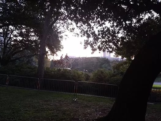 Lack of Crane, Crew Keeps Robert E. Lee Statue in Place — for Now