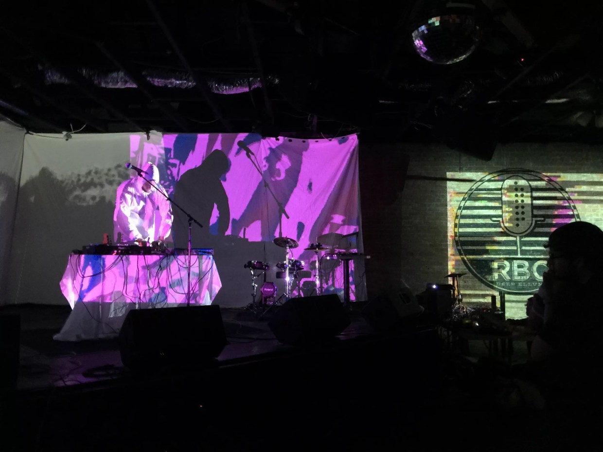 We Found People Who Know Nothing About Ambient Music on Reddit and Took Them to DAMN