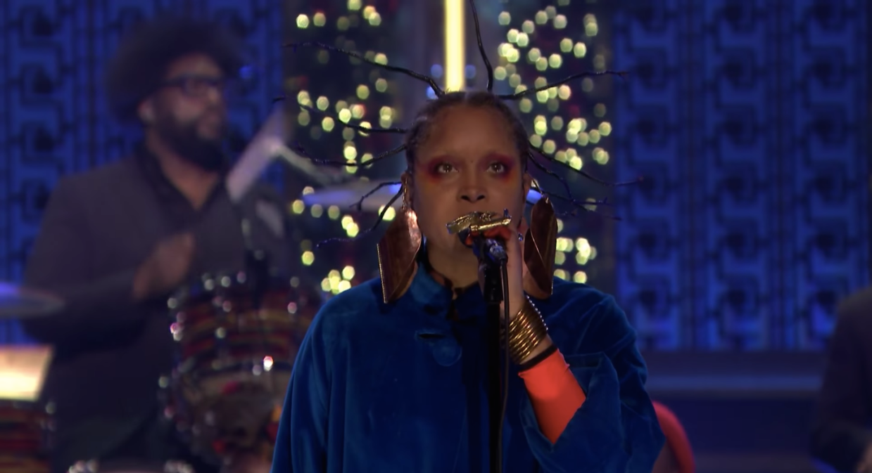 Watch Erykah Badu Mash Up ‘On & On’ with Fela Kuti on the <i>Tonight Show</i>