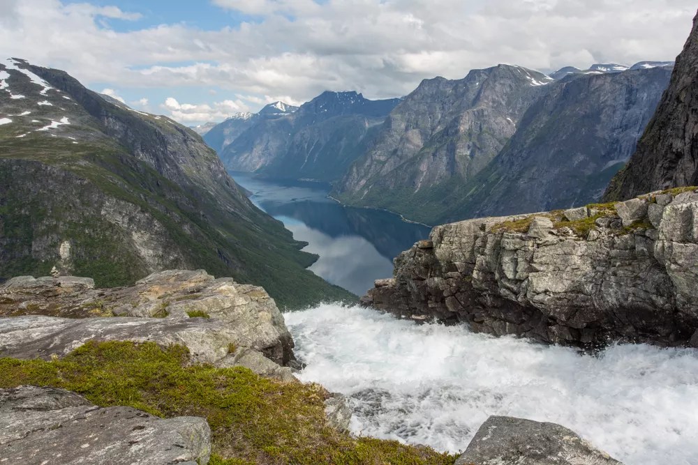 Meet Norway, the Least Shithole of Nations