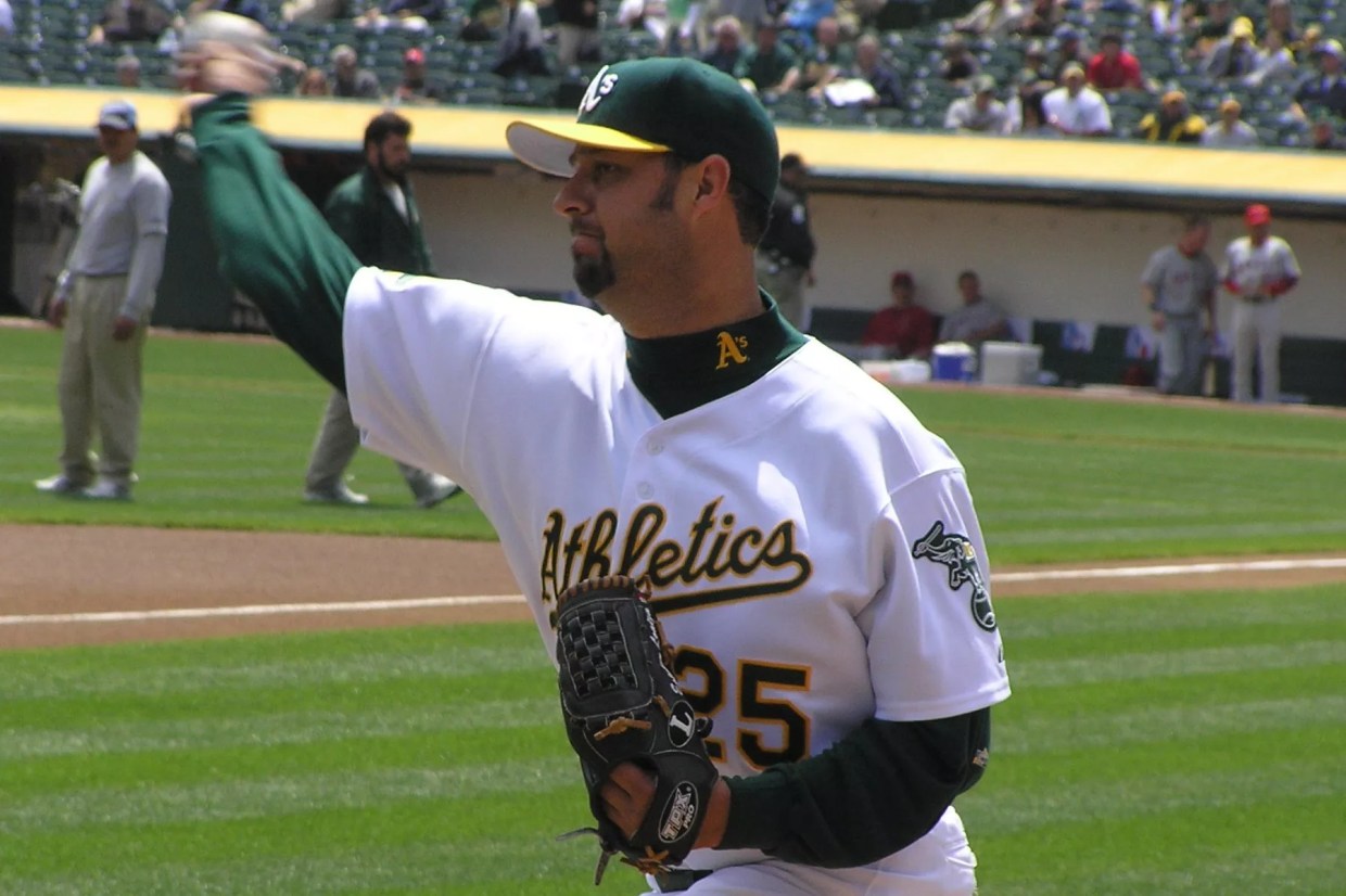 Ex-Rangers Pitcher Esteban Loaiza Busted With 20 Kilos of Cocaine in San Diego