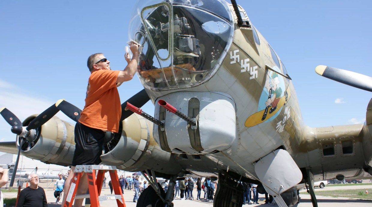 The Wings of Freedom Military Plane Tour Lands at Love Field’s Frontiers of Flight Museum