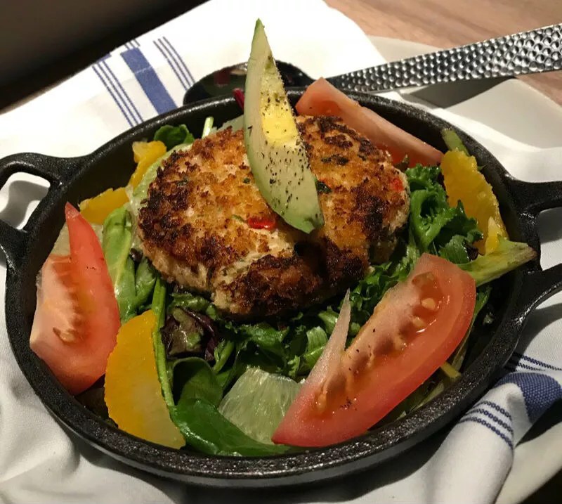 Eight Reasons Why Uptown’s New Pl8 Bistro and Gallery Is Not So Gr8