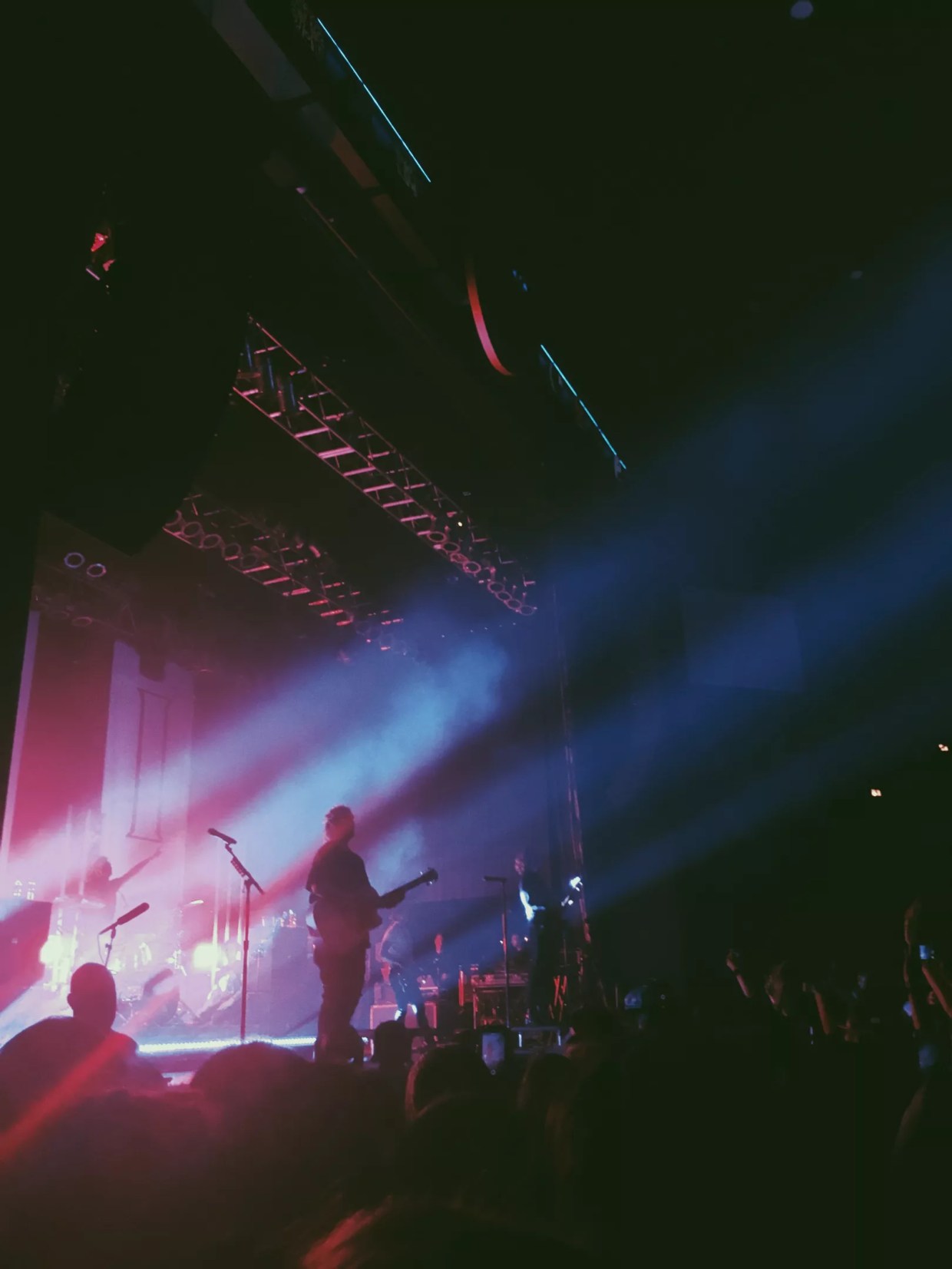 5 Seconds of Summer Attempts To Escape Boy Band Land Thursday Night at House of Blues