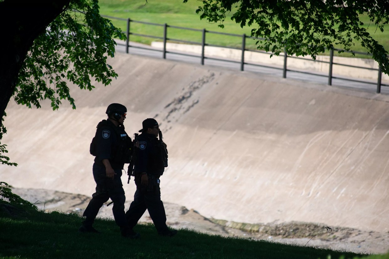 Dallas DA Will Seek Death Penalty in Home Depot Cop Shooting Case