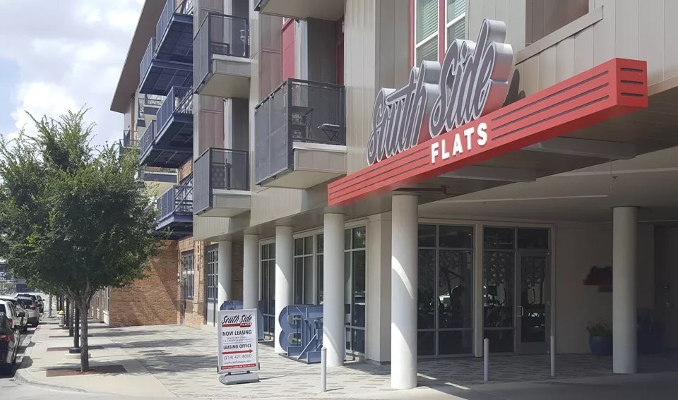 South Side Flats Residents React to Death of Neighbor Botham Shem Jean