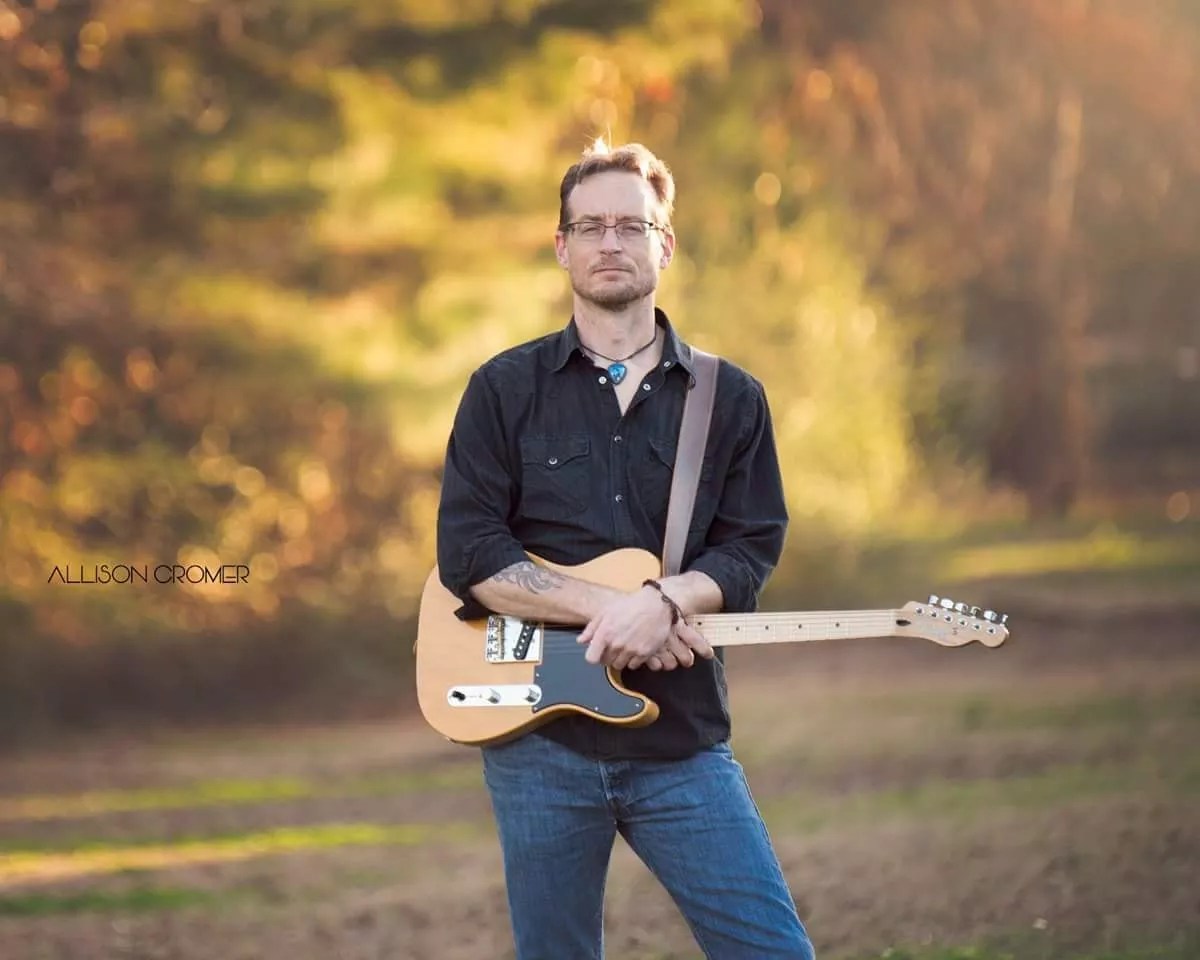 Coby Wier, Son of Texas Icon Rusty Wier, Shows He’s Ready to Own the Stage