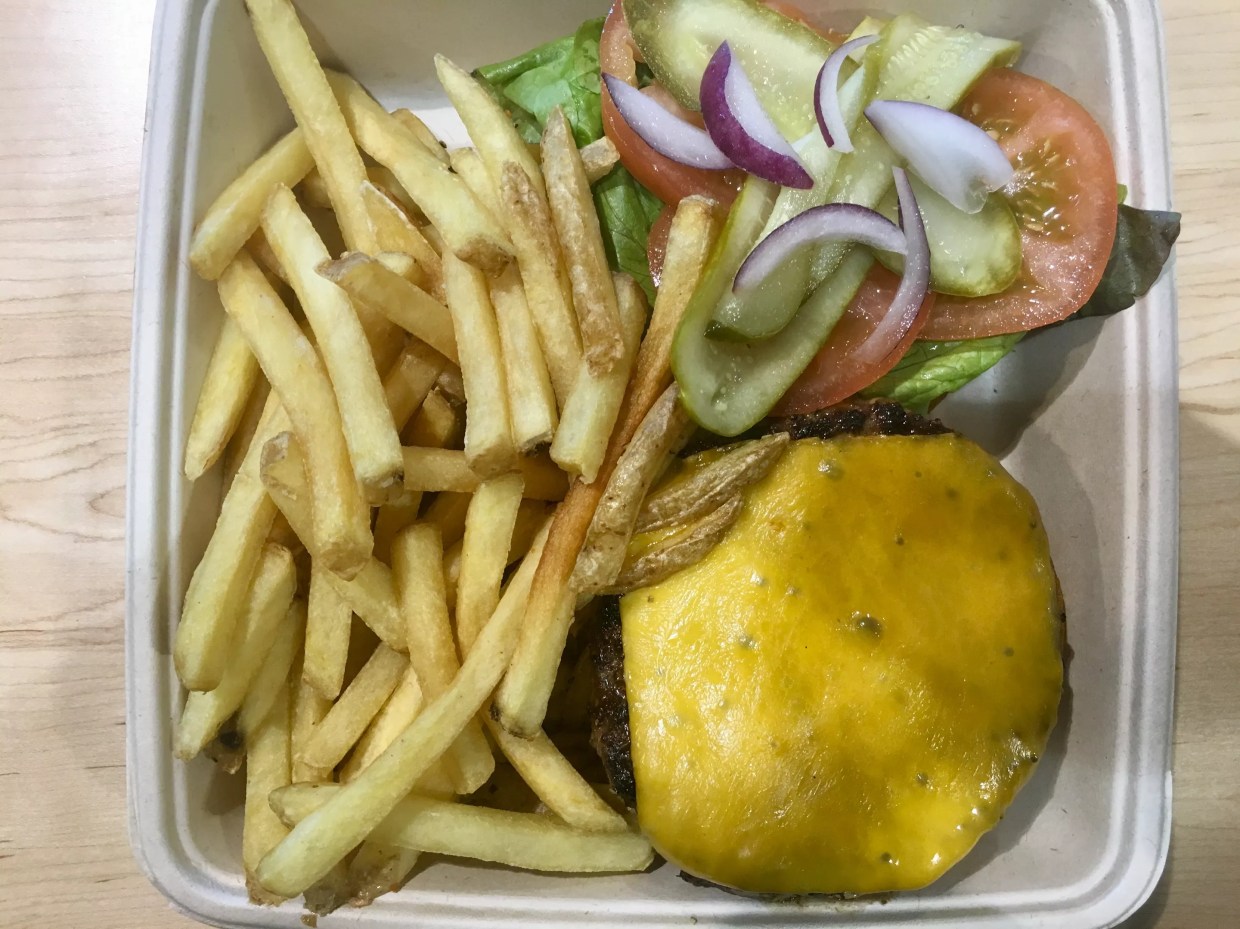 Central Market Serves Burgers, and Yeah, They’re Good