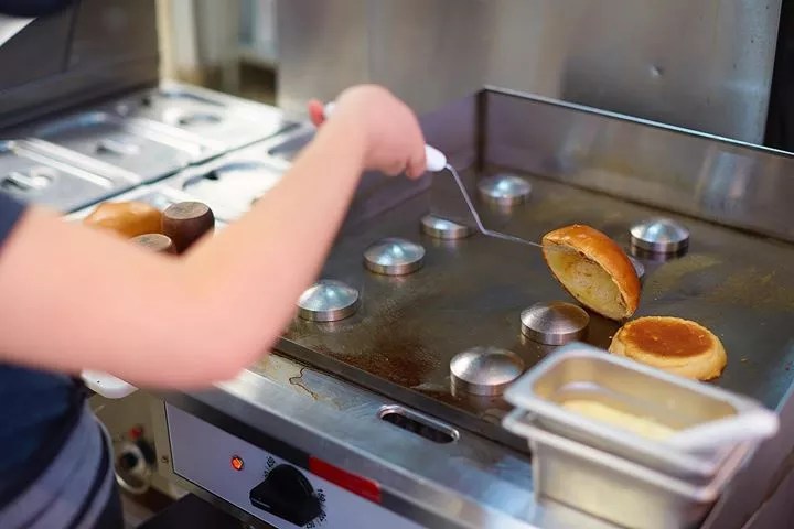 Dugg Is Still Making Phenomenal Burgers for Under $10