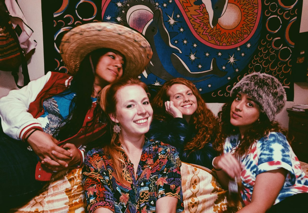 Pearl Earl Is Aware They Are Female Musicians, Thanks