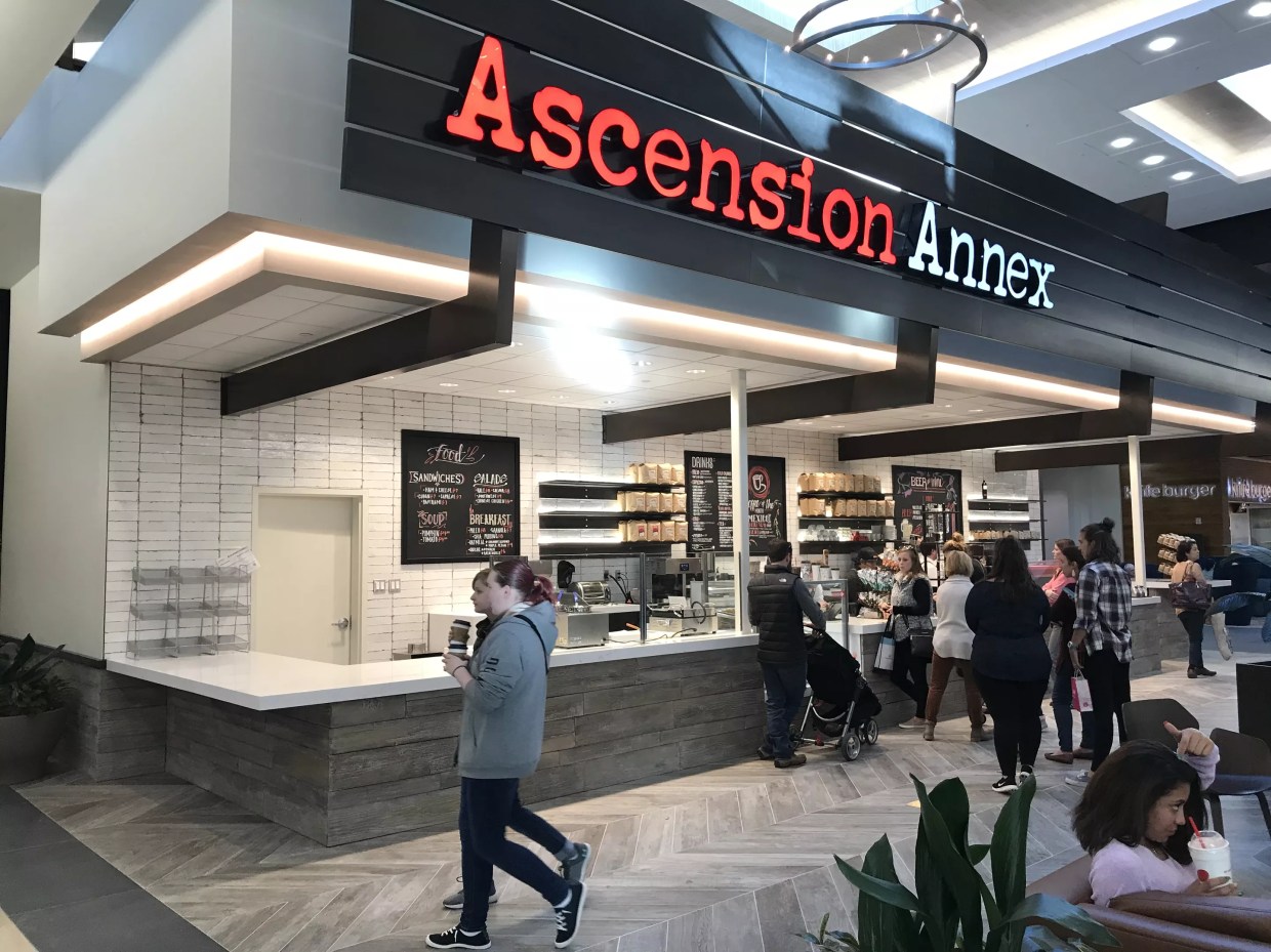 Plano Mall Now Lets You Sip Beer and Wine While Shopping