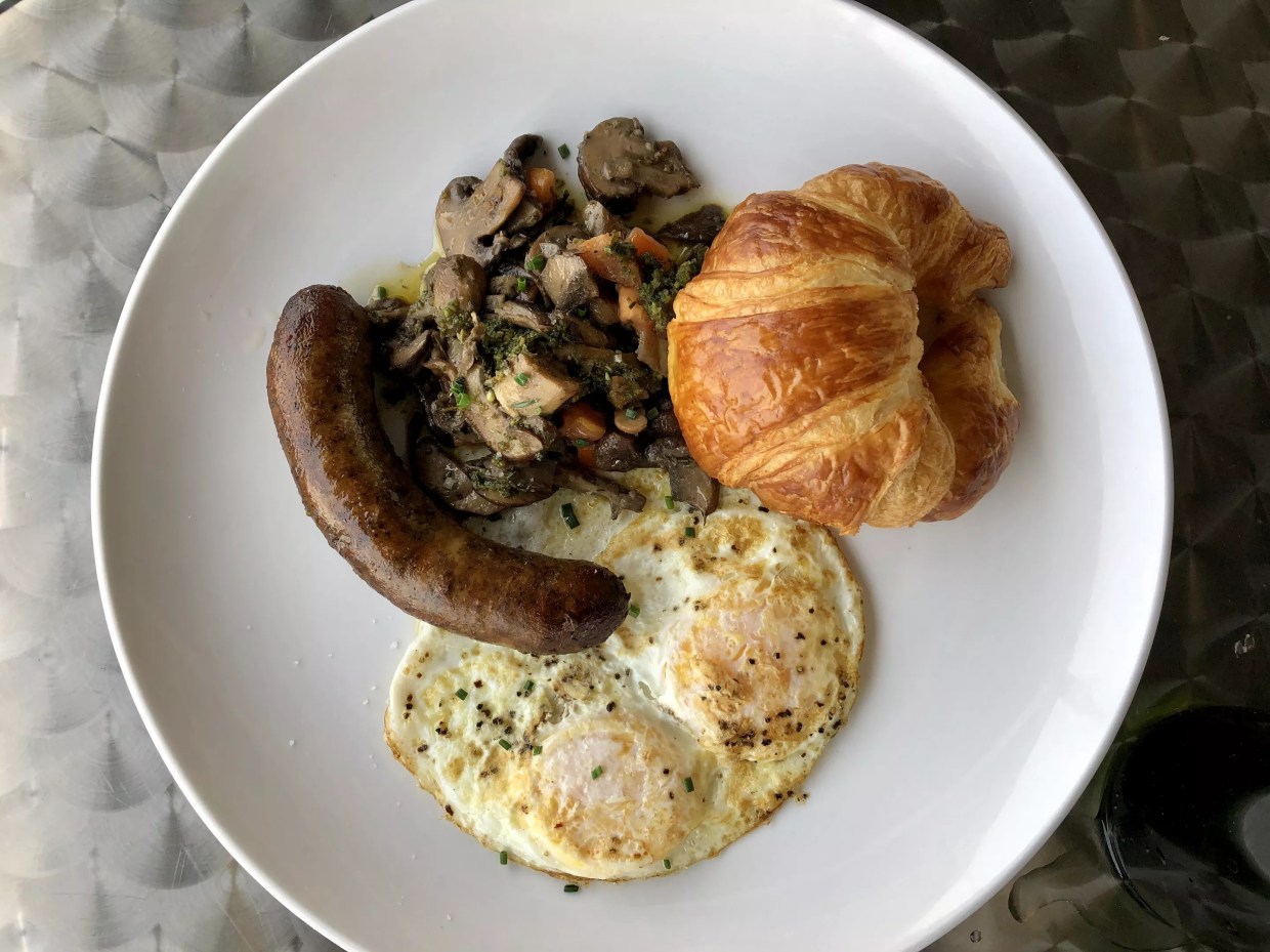 In a Sea of Mediocre Dallas Brunches, RM 12:20’s French Bistro-Inspired Brunch Shines