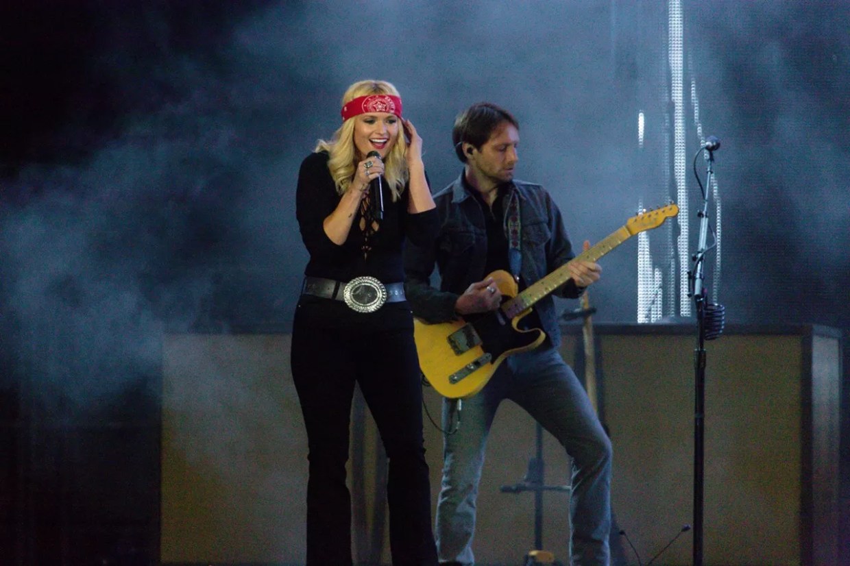 Kelly Clarkson, Maren Morris and Other North Texans to Perform at The ACM Awards