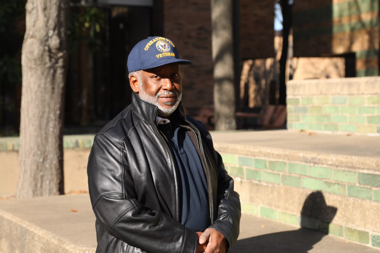 Navy Veteran Uses Photography to Work Through PTSD and Help Other Vets