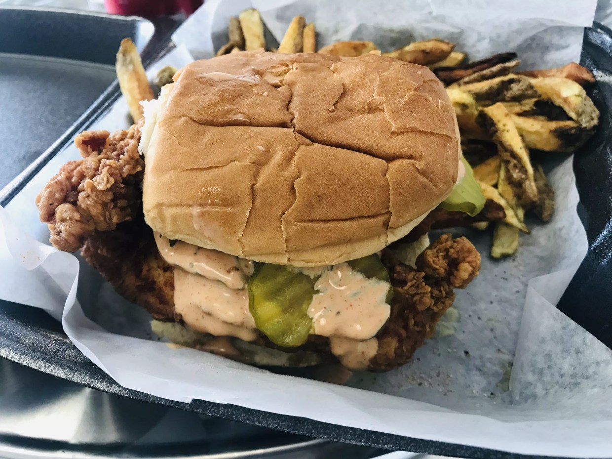 Daddy Mac’s Fried Chicken Sandwiches Are a Treat —&nbsp;and a Deal