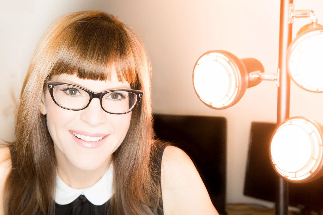 Lisa Loeb Will Perform Two Shows in Lewisville — One for Kids, One for Adults