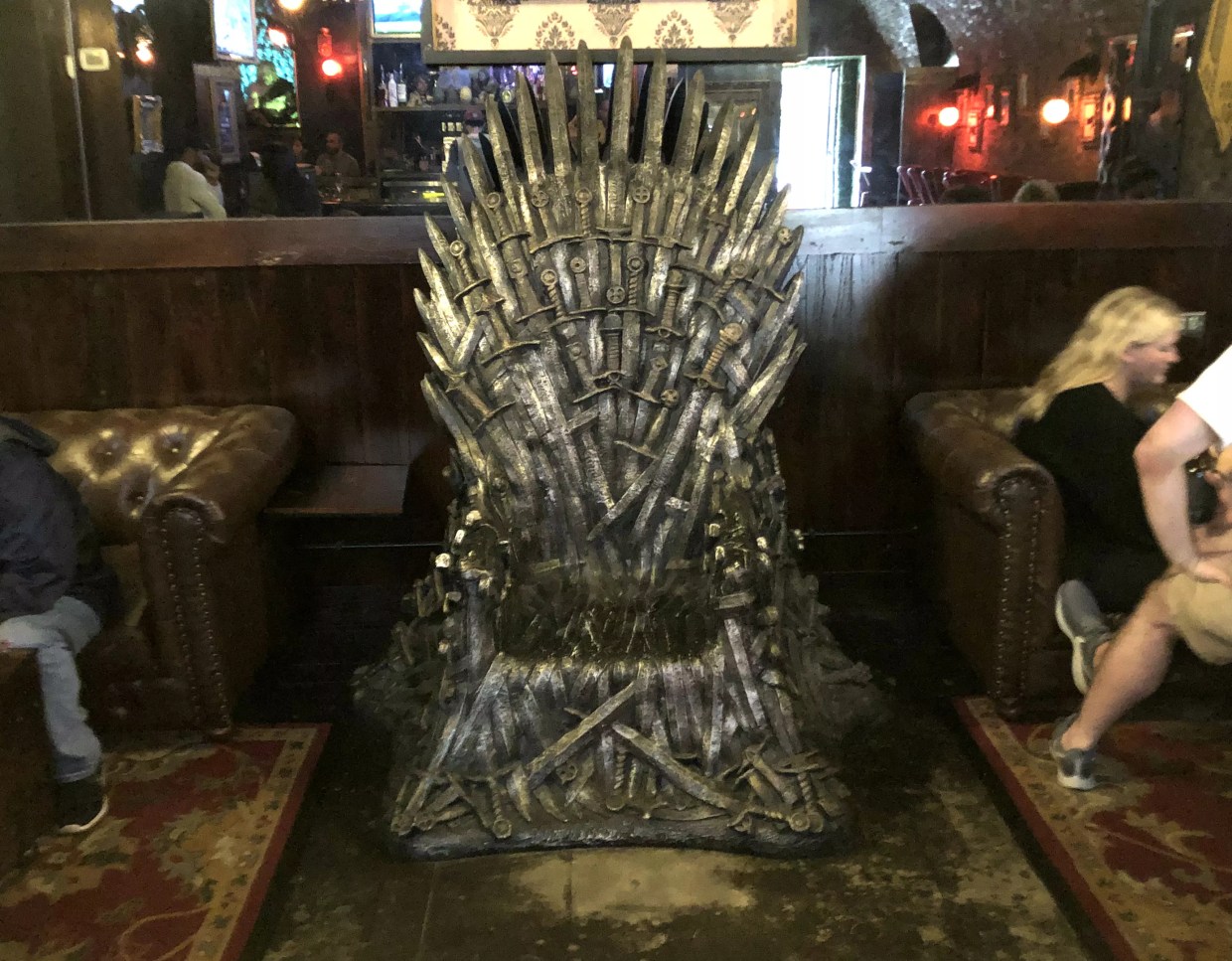 This Uptown Dallas Bar Has Transformed Itself Into a <i>Game of Thrones</i> Pop-Up