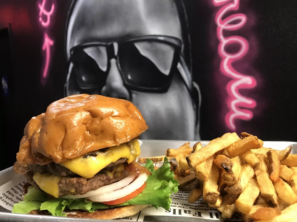 Brickhouse Burgers and Shakes Gives Lake Highlands New York Vibes (at Small-Town Prices)