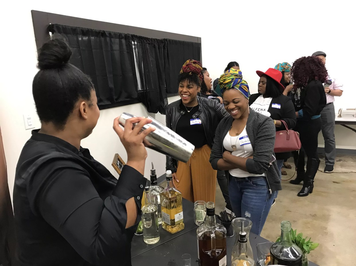 Potent Pours Brings Mobile Mixologists and Craft Cocktails to Your Next Party