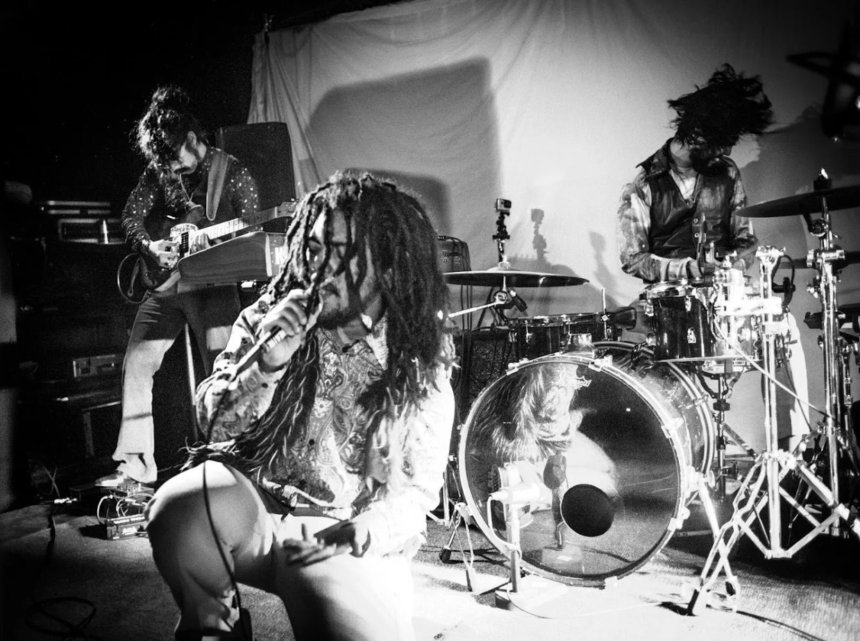 Chilldren of Indigo’s New Album <i>Native Alien</i> Proves the Band’s Existence Between Music and Movement