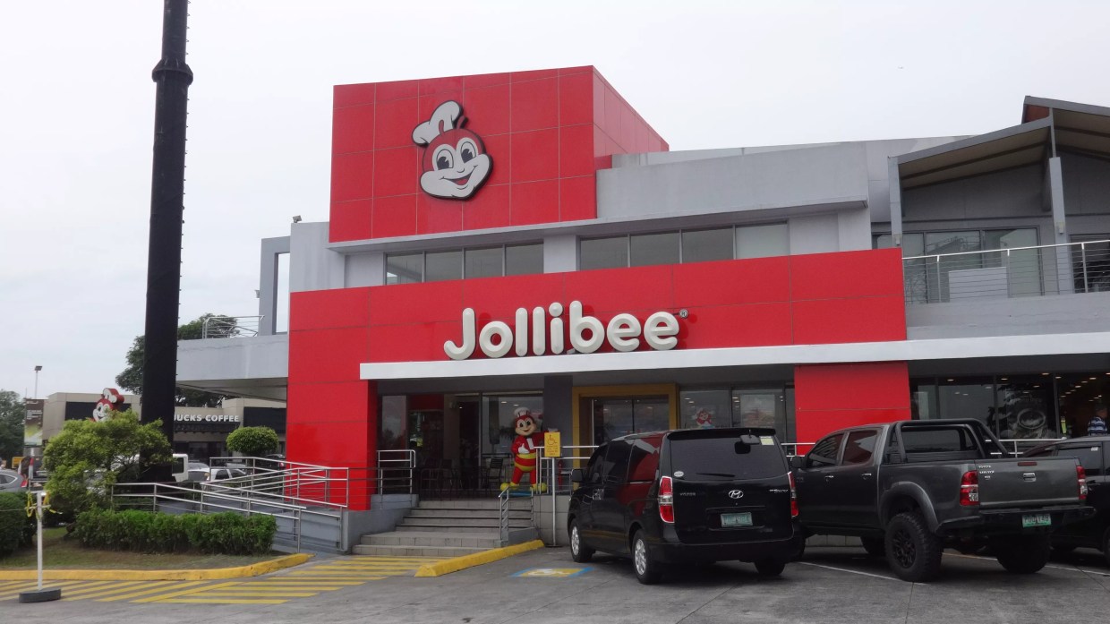 Philippines Chain Jollibee Coming to Plano: Get Ready to Go Bananas Over the Chicken