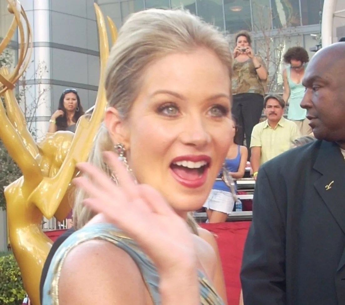 We’d Like to Remind Those Criticizing <i>Friends</i> of a Show Called <i>Married … With Children</i>