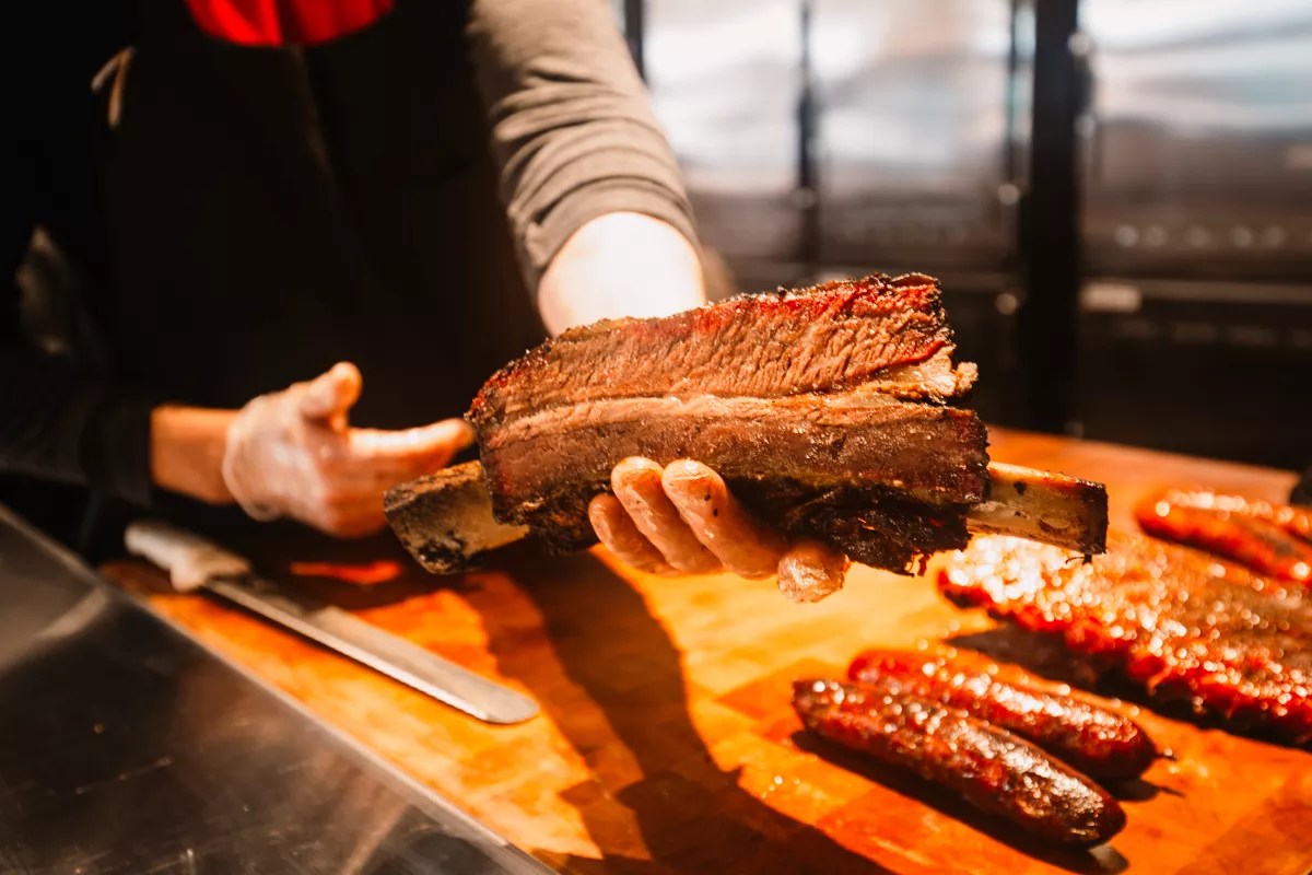 Terry Black’s Brings the Full Barbecue Experience to Deep Ellum