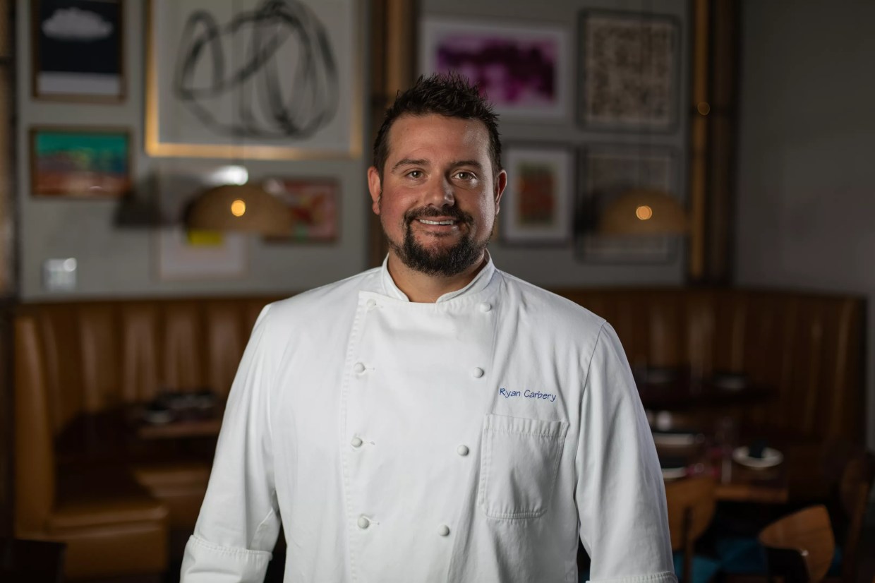 Nosh Bistro Is Still Open. Avner Samuel Just Isn’t the Chef Anymore.