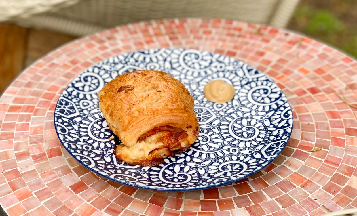 Frozen Croissants Are Driving Business at Bisous Bisous in Uptown