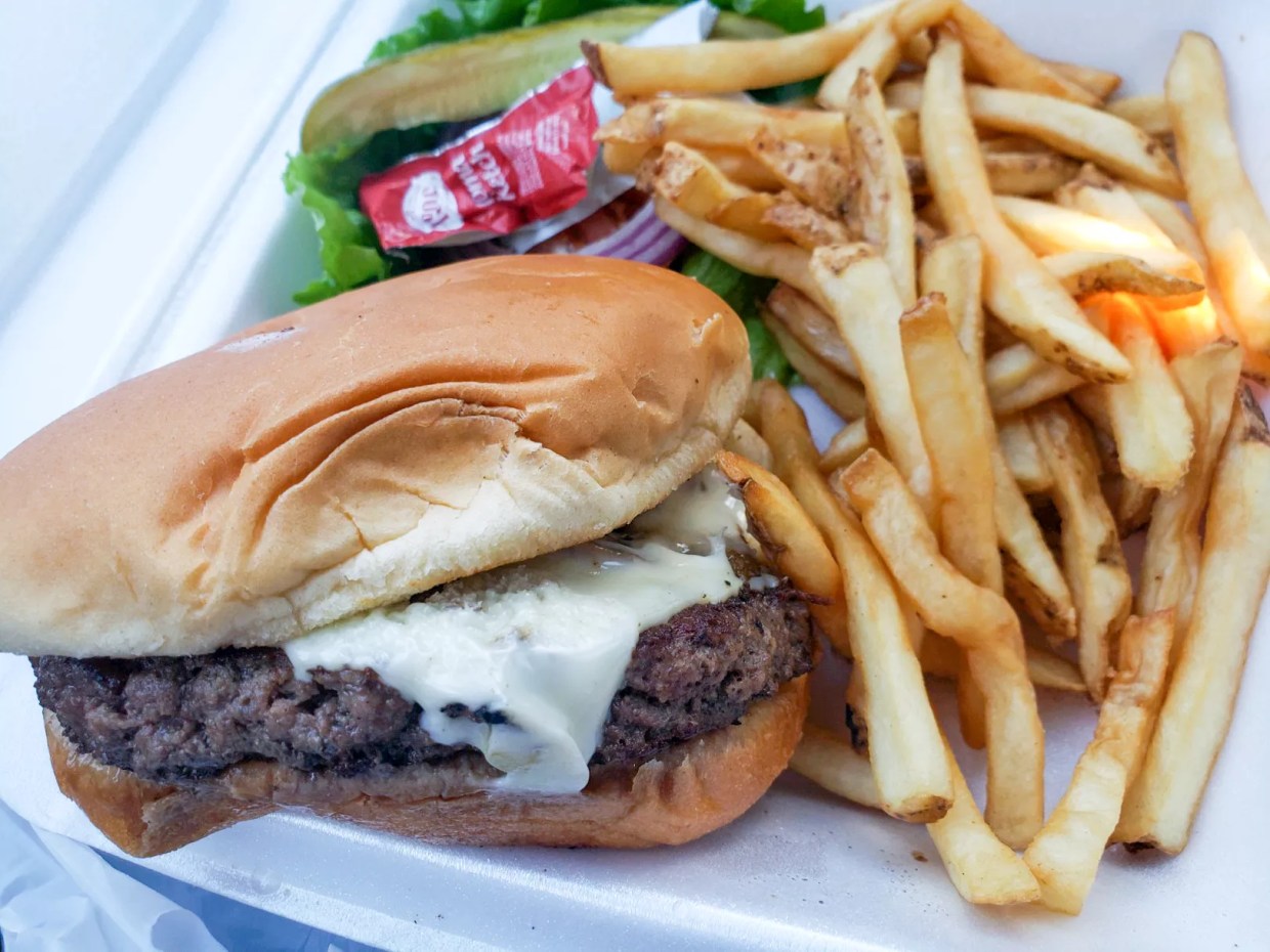 Good to Go: St. Pete’s Dancing Marlin Provides Solid Comfort Food