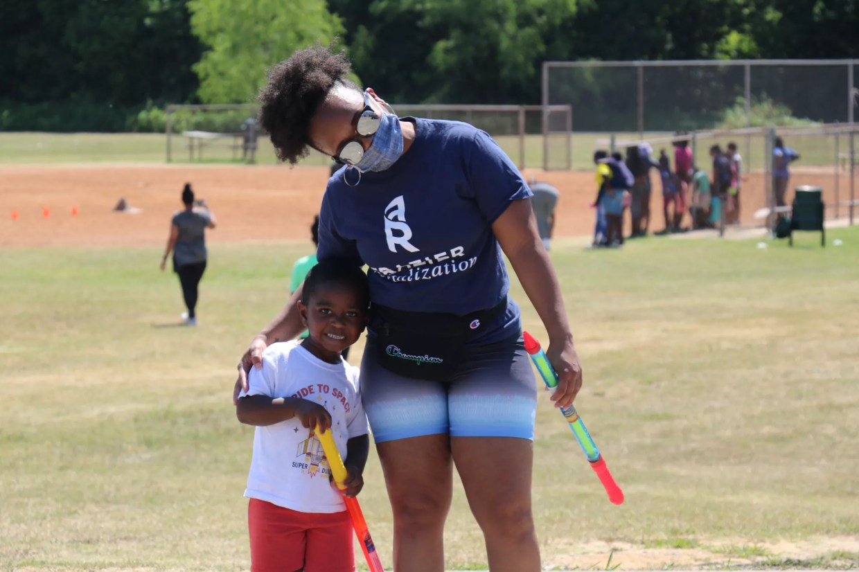 Dallas’ ‘Pop Up Camp’ Seeks to Erase Kids’ Coronavirus Woes