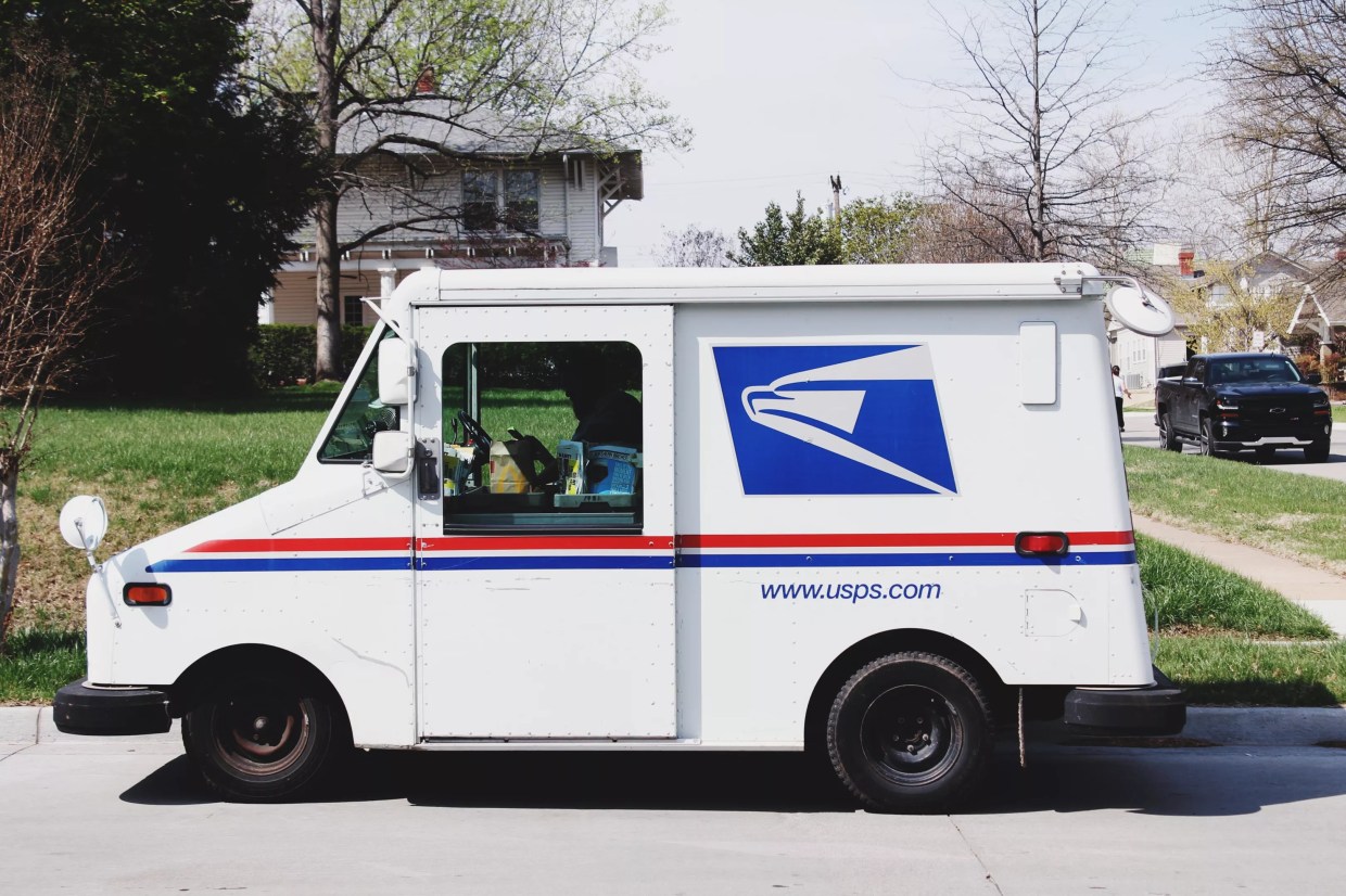 Former USPS Contractors Allegedly Swiped $4 Million Worth of Mail in Texas