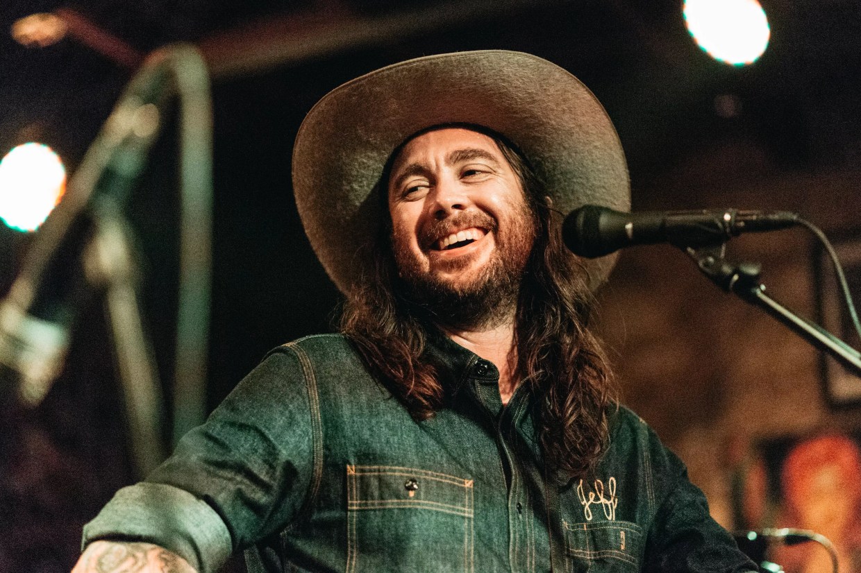 Star-Studded ‘Jeff Fest’ Will Raise Funds for Studio Owner Jeff Saenz After Freak Accident