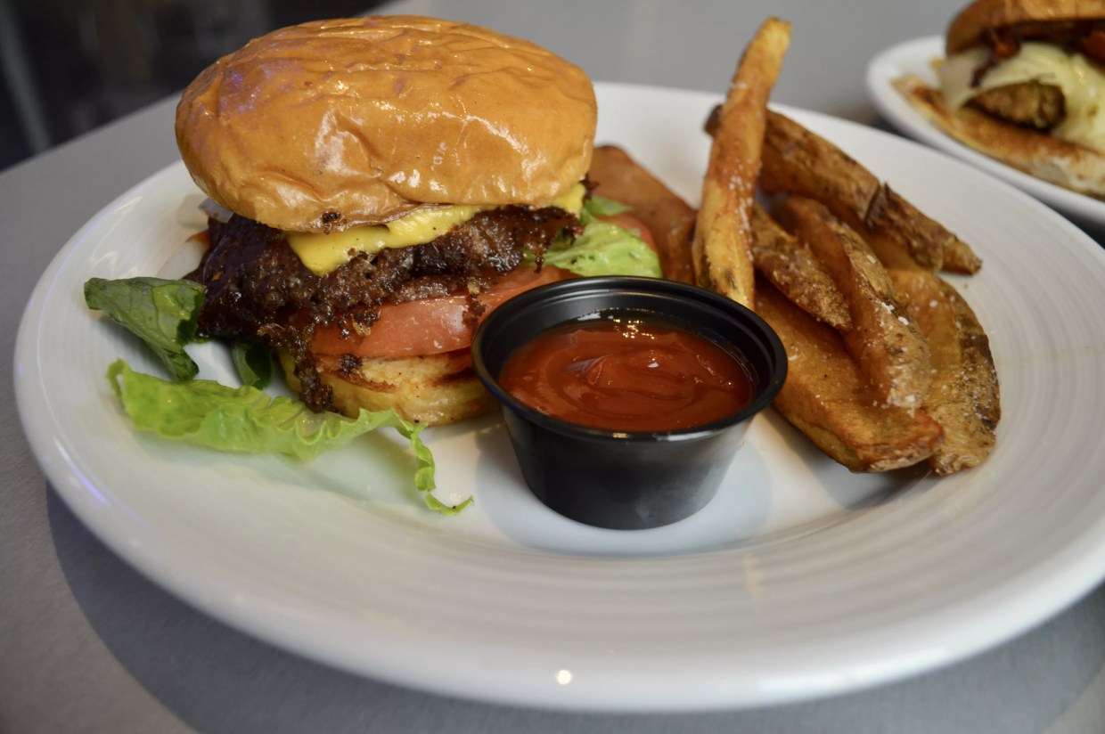 Blú Café, Allen High’s Student-Run Restaurant, Offers Great Grub & Real World Skills