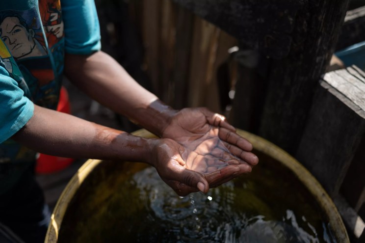 Sandbranch in Dallas county does not have running water.