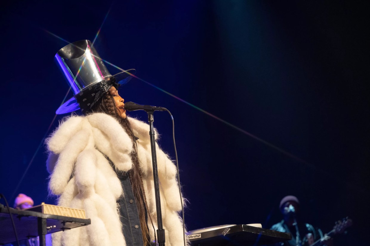 Holy Crap – Erykah Badu Started Her Birthday Bash on Time