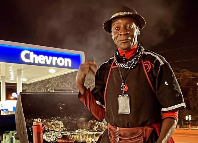 montis james selling barbecue in deep ellum