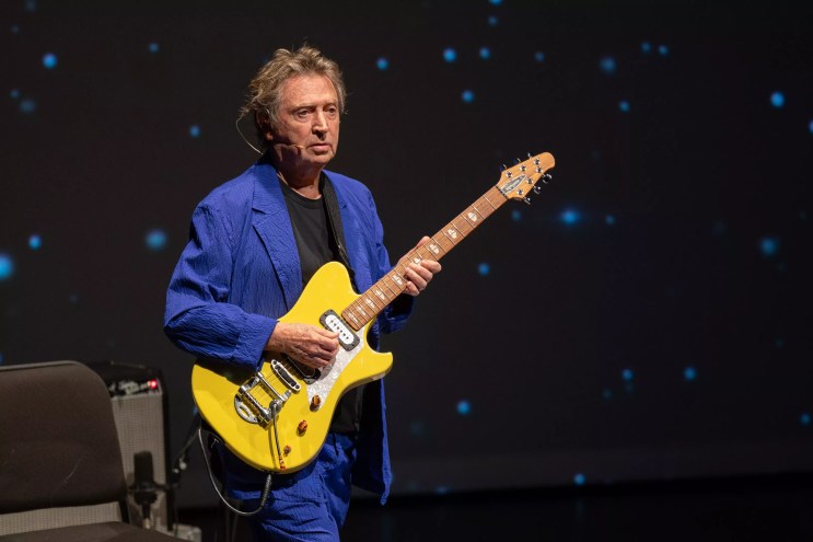 Legendary guitarist Andy Summers brought "The Cracked Lens + The Missing String" to Dallas.
