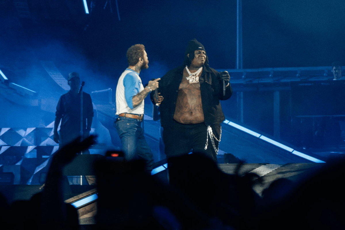 Two artists on stage